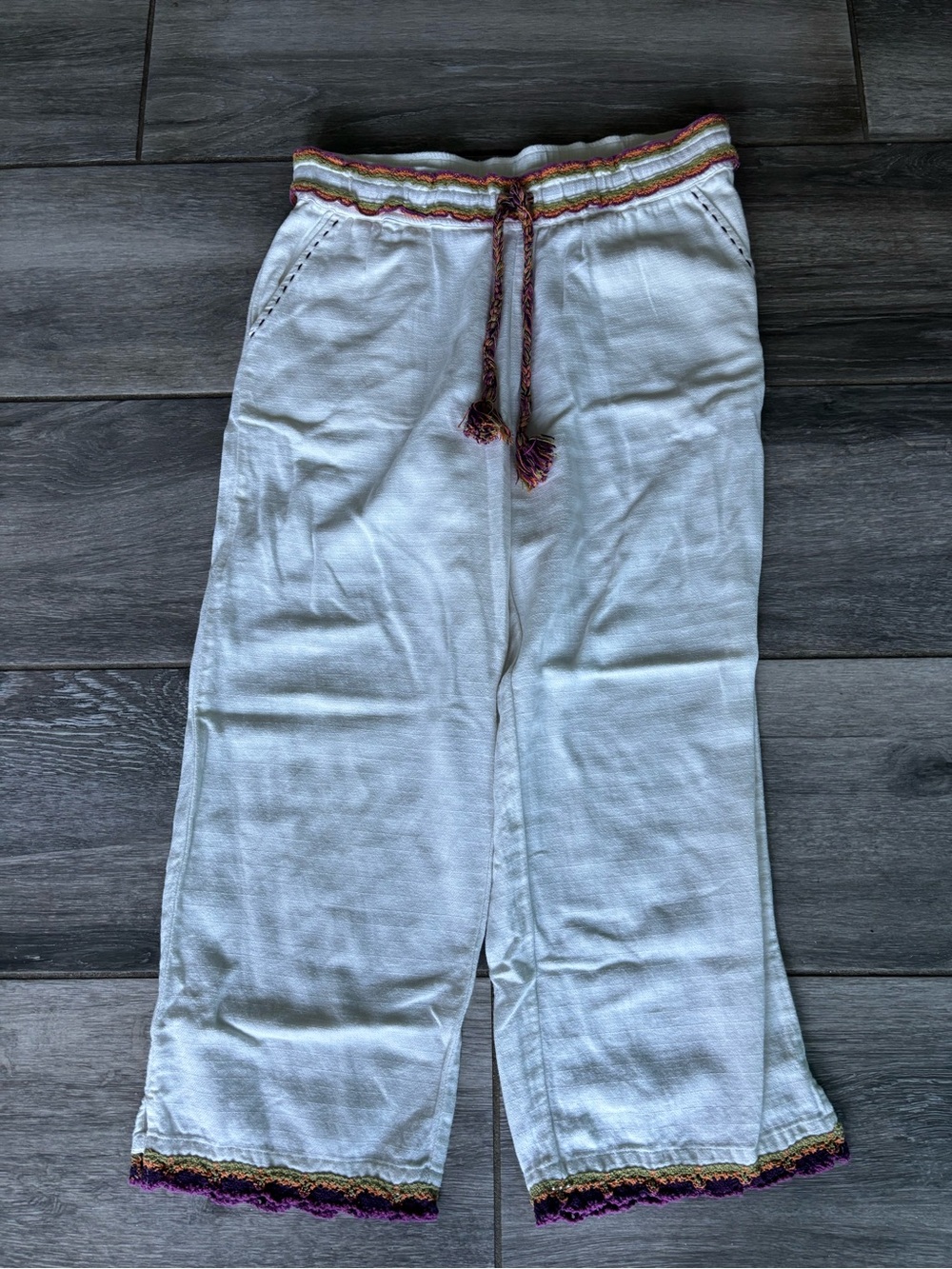 Soft Surroundings White Knit Cropped Pants with Multicolor Trim